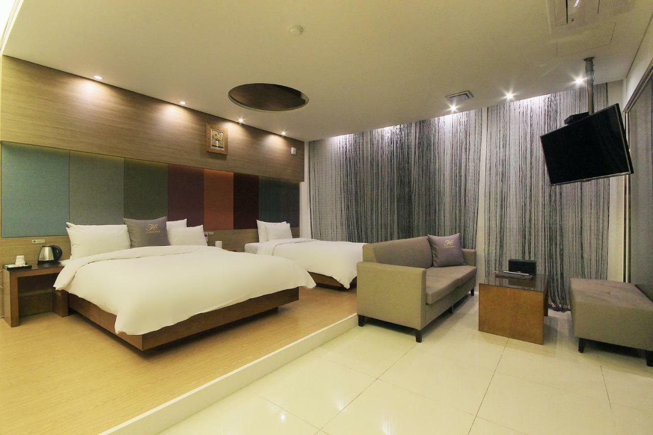 H Drive Hotel Iksan Экстерьер фото