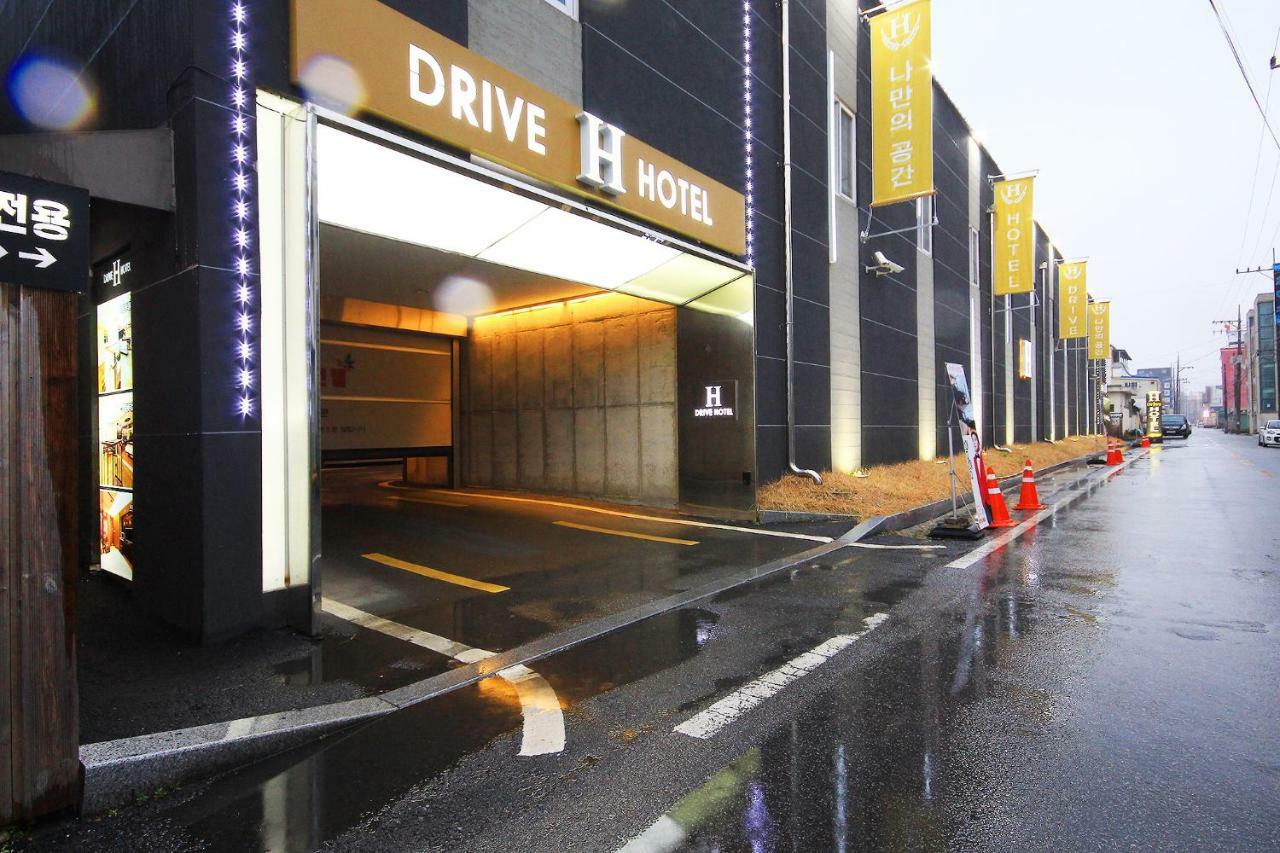 H Drive Hotel Iksan Экстерьер фото